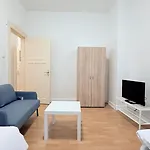 Lägenhet Zentrale Monteurwohnung Mit Kueche & Wlan