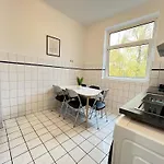 Lägenhet Zentrale Monteurwohnung Mit Kueche & Wlan *
