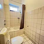 Lägenhet Zentrale Monteurwohnung Mit Kueche & Wlan