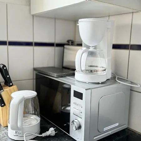 Zentrale Monteurwohnung In Kueche & Wlan Inklusive *