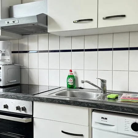 Zentrale Monteurwohnung In Kueche & Wlan Inklusive