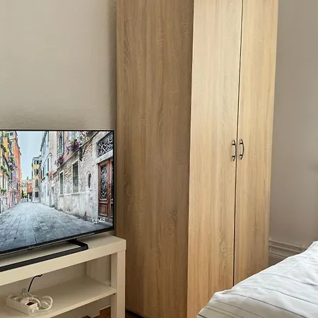 Zentrale Monteurwohnung In Kueche & Wlan Inklusive *
