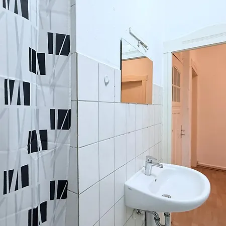 Zentrale Monteurwohnung Mit Kueche & Wlan Apartament Neumünster