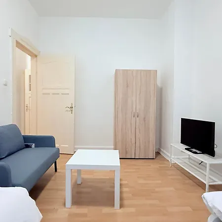 Apartament Zentrale Monteurwohnung Mit Kueche & Wlan