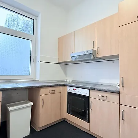 Zentrale Monteurwohnung Mit Kueche & Wlan *