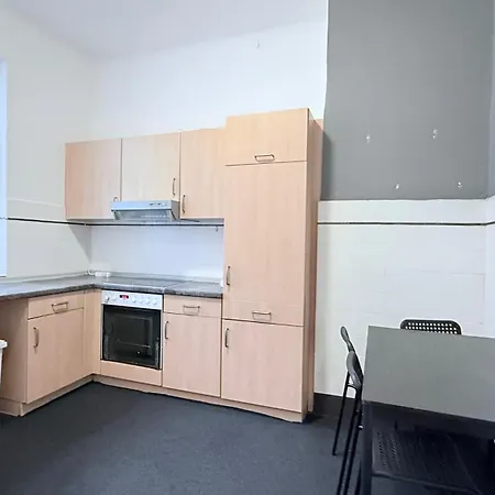 Zentrale Monteurwohnung Mit Küche&wlan Apartamento *