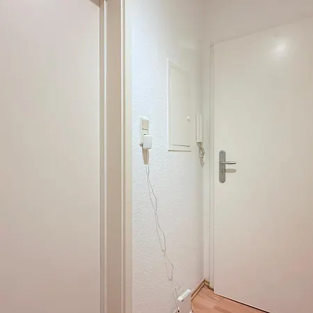 Zentrale Monteurwohnung Mit Küche&wlan Apartamento Neumünster