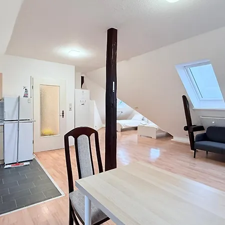 Zentrale Monteurwohnung Mit Küche&wlan * Neumünster