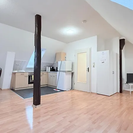 Apartamento Zentrale Monteurwohnung Mit Küche&wlan Neumünster