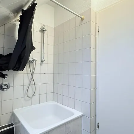 Zentrale Monteurwohnung Mit Küche&wlan * Neumünster