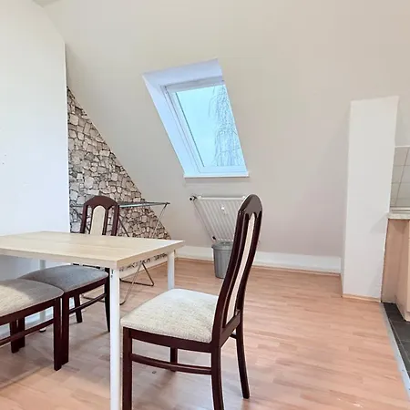 Zentrale Monteurwohnung In Kueche & Wlan Inklusive Apartment Neumuenster