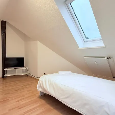 Apartamento Zentrale Monteurwohnung Mit Küche&wlan Neumünster