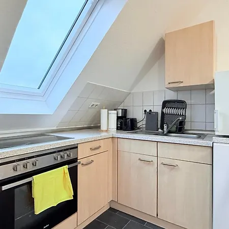 Zentrale Monteurwohnung Mit Kueche & Wlan * Neumünster