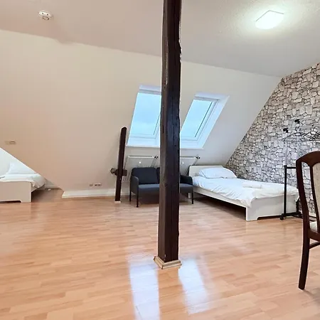 Apartment Zentrale Monteurwohnung In Kueche & Wlan Inklusive *
