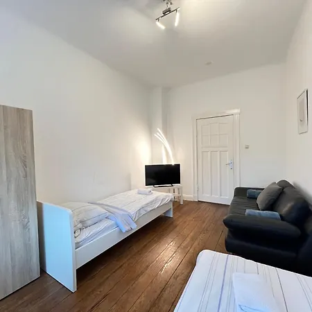 Zentrale Monteurwohnung Mit Küche&wlan * Neumünster