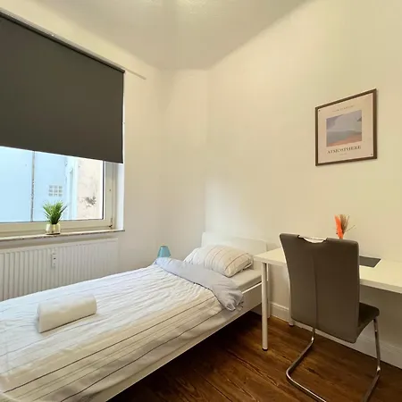 Apartament Zentrale Monteurwohnung Mit Kueche & Wlan
