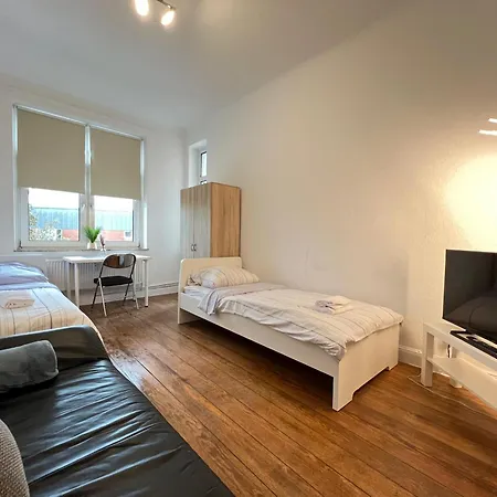 Zentrale Monteurwohnung Mit Küche&wlan Apartamento Neumünster