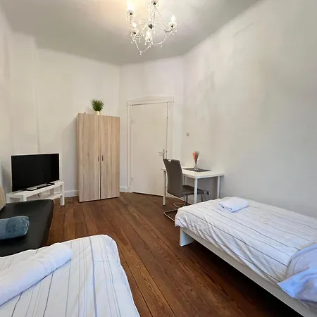 Apartament Zentrale Monteurwohnung Mit Kueche & Wlan Neumünster