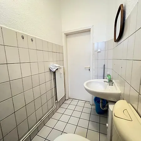 Zentrale Monteurwohnung Mit Kueche & Wlan *